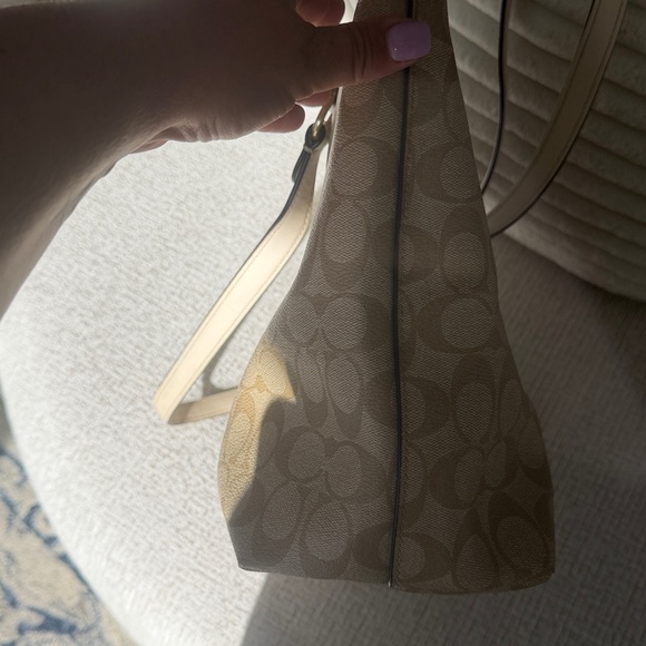 Coach Beige and Tan Signature Tote Bag Shoulder Purse - Picture 5 of 13